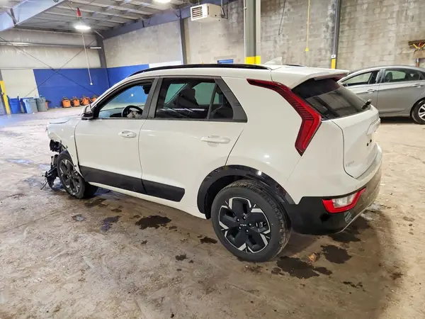 KNDCR3L14P5071451 2023 KIA NIRO - Image 2