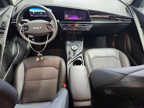 KNDCR3L14P5072700 2023 KIA NIRO - Image 8