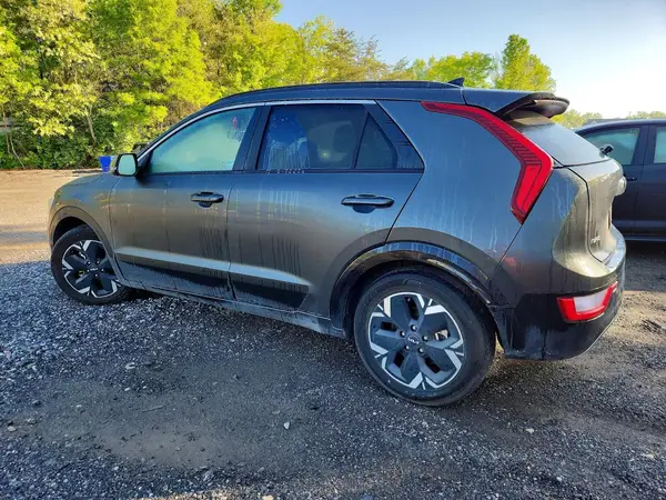 KNDCR3L14P5073054 2023 KIA NIRO - Image 2
