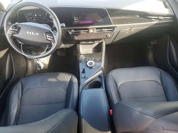 KNDCR3L14P5073457 2023 KIA NIRO - Image 8