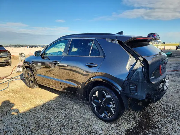 KNDCR3L14R5090911 2024 KIA NIRO - Image 2