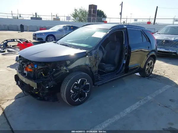 KNDCR3L14R5102314 2024 KIA NIRO - Image 2