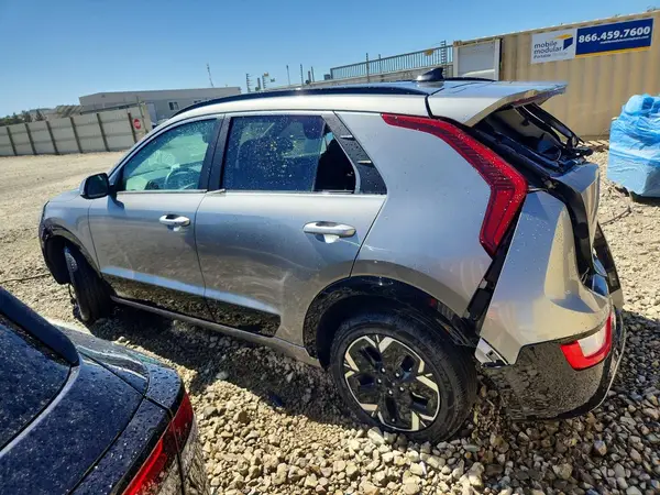 KNDCR3L14R5113670 2024 KIA NIRO - Image 2
