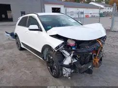 KNDCR3L14R5117296 2024 KIA NIRO