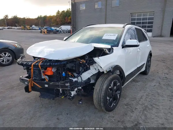 KNDCR3L14R5117296 2024 KIA NIRO - Image 2