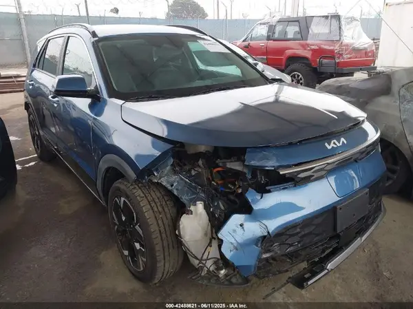 KNDCR3L14R512096 2024 KIA NIRO - Image 1