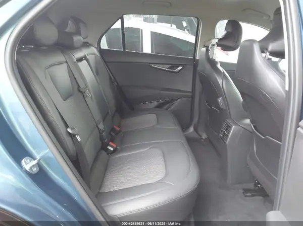 KNDCR3L14R512096 2024 KIA NIRO - Image 8