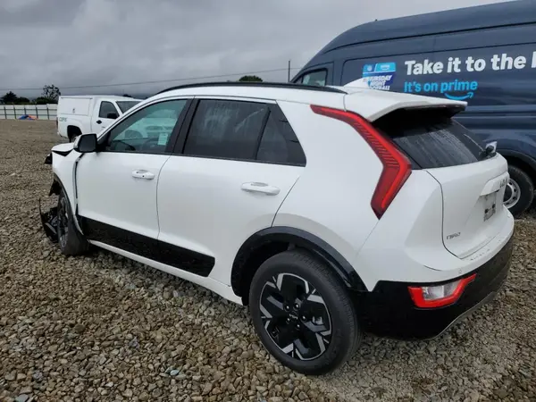 KNDCR3L14R5121445 2024 KIA NIRO - Image 2