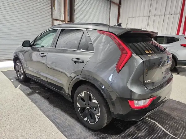 KNDCR3L14R5122031 2024 KIA NIRO - Image 2