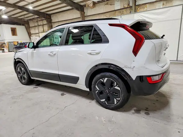 KNDCR3L14R5123311 2024 KIA NIRO - Image 2