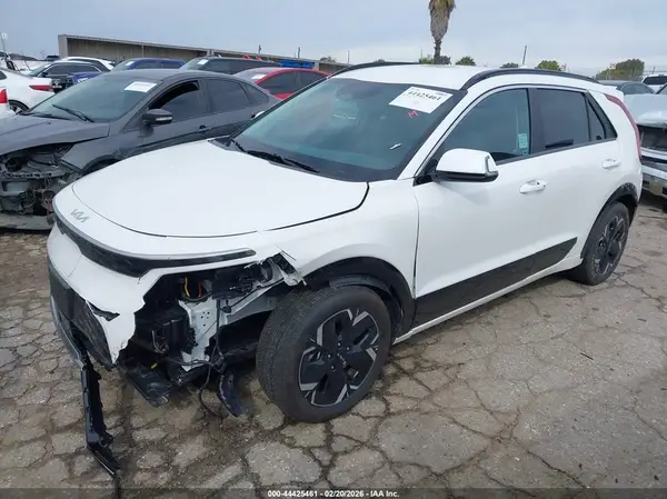 KNDCR3L14S5141961 2025 KIA NIRO - Image 2