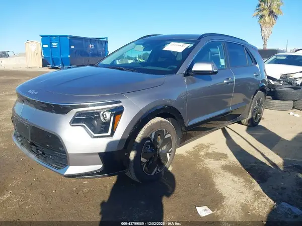 KNDCR3L14S5143743 2025 KIA NIRO - Image 2