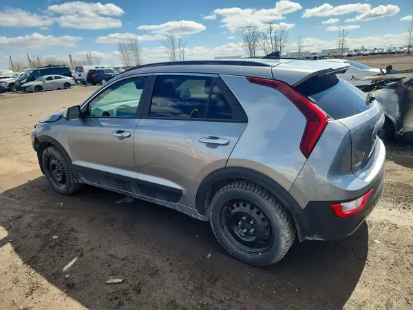 KNDCR3L14T5146465 2026 KIA NIRO - Image 2