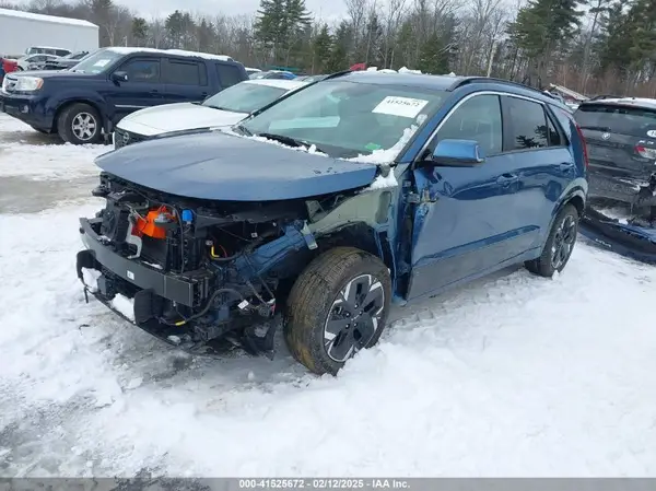 KNDCR3L15P5014997 2023 KIA NIRO - Image 2