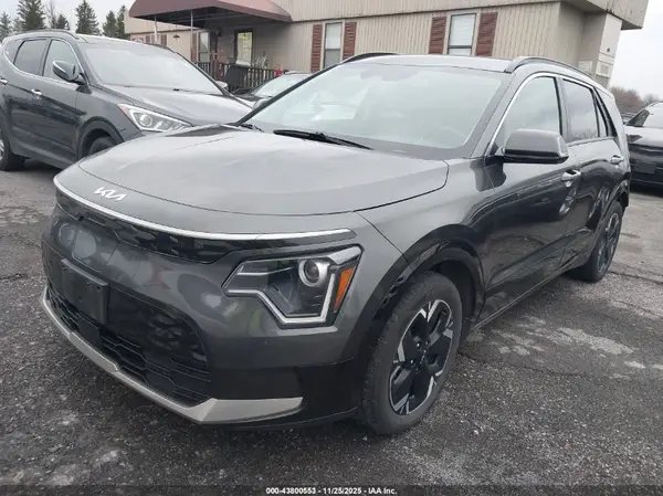 KNDCR3L15P5015051 2023 KIA NIRO - Image 2