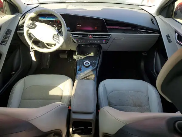KNDCR3L15P5016863 2023 KIA NIRO - Image 8