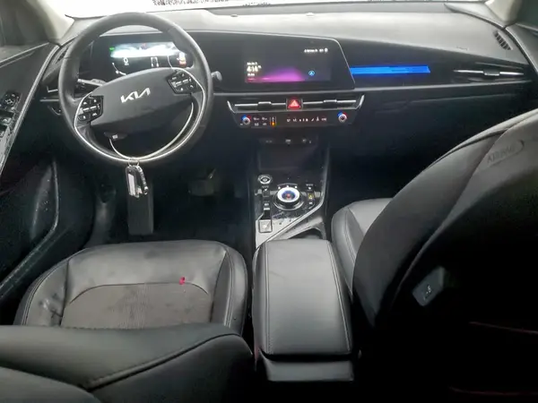 KNDCR3L15P5021383 2023 KIA NIRO - Image 8