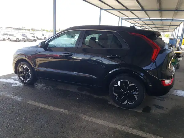 KNDCR3L15P5026468 2023 KIA NIRO - Image 2