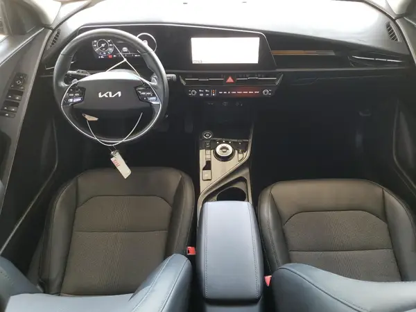 KNDCR3L15P5026468 2023 KIA NIRO - Image 8