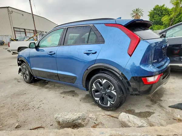 KNDCR3L15P5027748 2023 KIA NIRO - Image 2