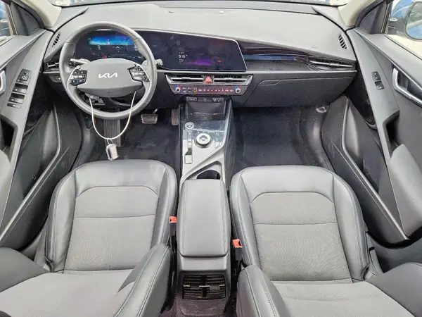 KNDCR3L15P5027748 2023 KIA NIRO - Image 8