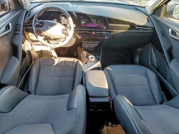 KNDCR3L15P5027975 2023 KIA NIRO - Image 8