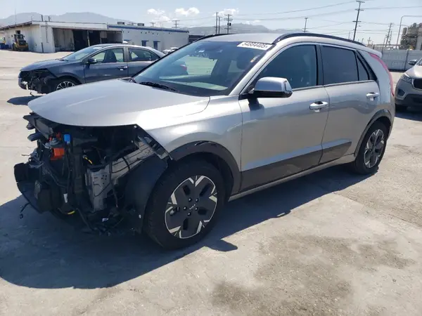 KNDCR3L15P5028236 2023 KIA NIRO - Image 1