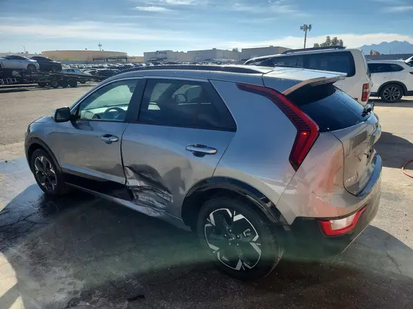 KNDCR3L15P5028589 2023 KIA NIRO - Image 2