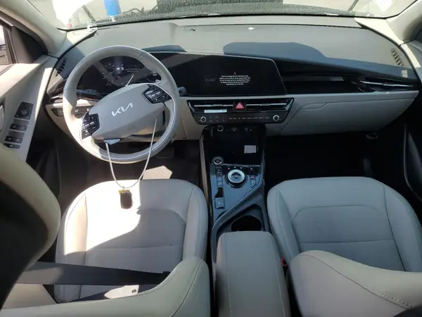 KNDCR3L15P5030536 2023 KIA NIRO - Image 8