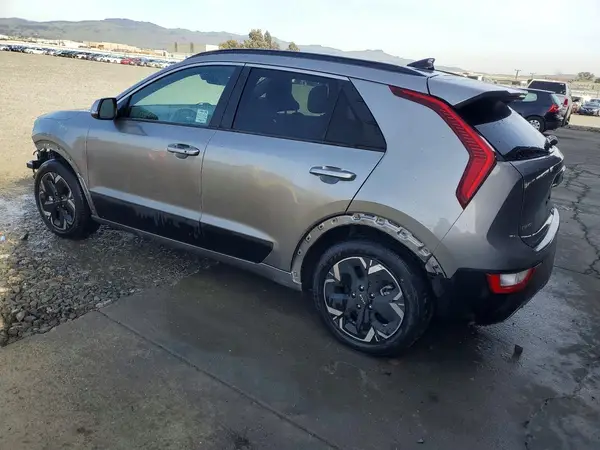 KNDCR3L15P5034439 2023 KIA NIRO - Image 2