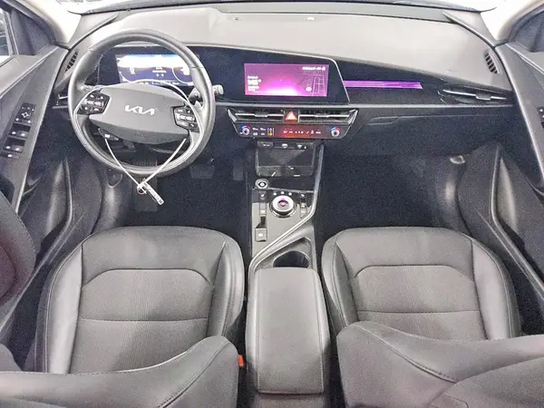 KNDCR3L15P5036224 2023 KIA NIRO - Image 8