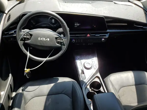 KNDCR3L15P5045246 2023 KIA NIRO - Image 8