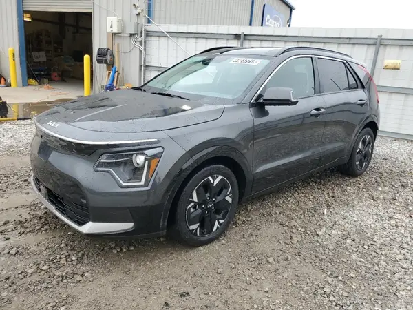 KNDCR3L15P5045294 2023 KIA NIRO - Image 1