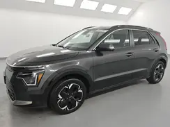 KNDCR3L15P5045618 2023 KIA NIRO