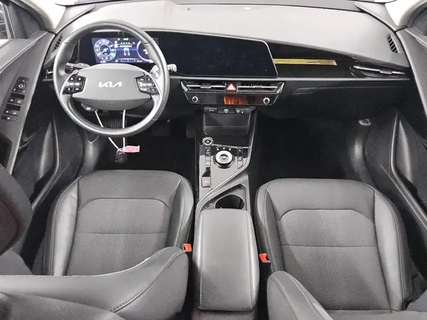 KNDCR3L15P5045618 2023 KIA NIRO - Image 8