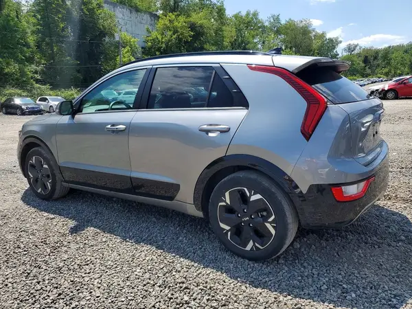 KNDCR3L15P5045957 2023 KIA NIRO - Image 2