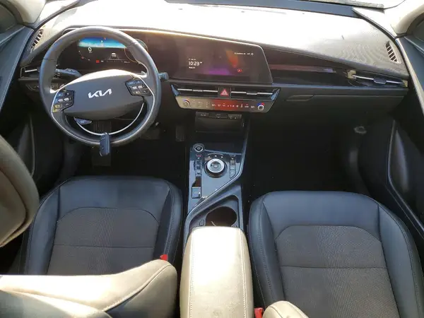 KNDCR3L15P5051273 2023 KIA NIRO - Image 8
