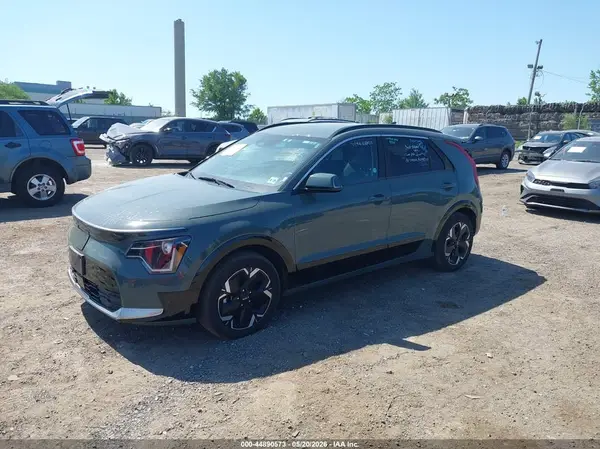 KNDCR3L15P5051290 2023 KIA NIRO - Image 2