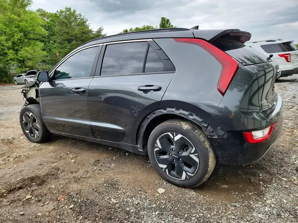 KNDCR3L15P5056019 2023 KIA NIRO - Image 2