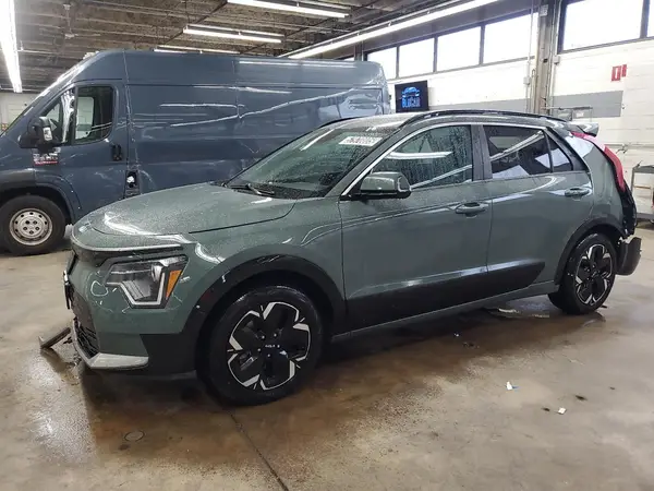 KNDCR3L15P5059549 2023 KIA NIRO - Image 1