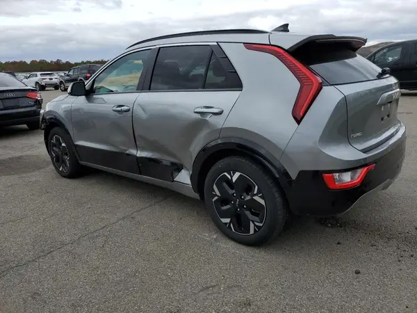 KNDCR3L15P5061964 2023 KIA NIRO - Image 2