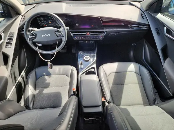 KNDCR3L15P5072771 2023 KIA NIRO - Image 8