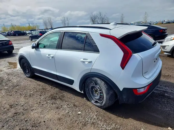 KNDCR3L15R5079285 2024 KIA NIRO - Image 2