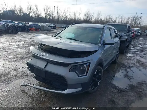 KNDCR3L15R5080744 2024 KIA NIRO - Image 2
