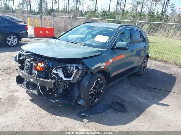 KNDCR3L15R5087662 2024 KIA NIRO - Image 2