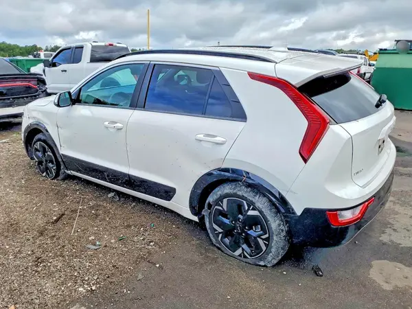 KNDCR3L15R5091064 2024 KIA NIRO - Image 2