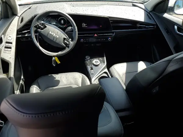 KNDCR3L15R5113757 2024 KIA NIRO - Image 8