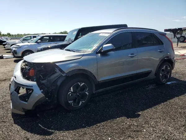 KNDCR3L15R5121826 2024 KIA NIRO - Image 1