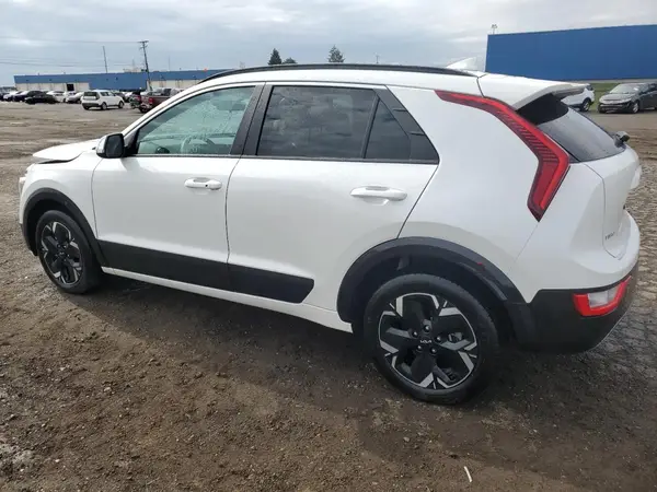 KNDCR3L15R5122748 2024 KIA NIRO - Image 2
