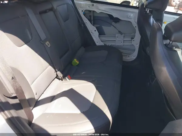 KNDCR3L15S5139166 2025 KIA NIRO - Image 8